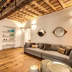 Febo Decharm Apartment