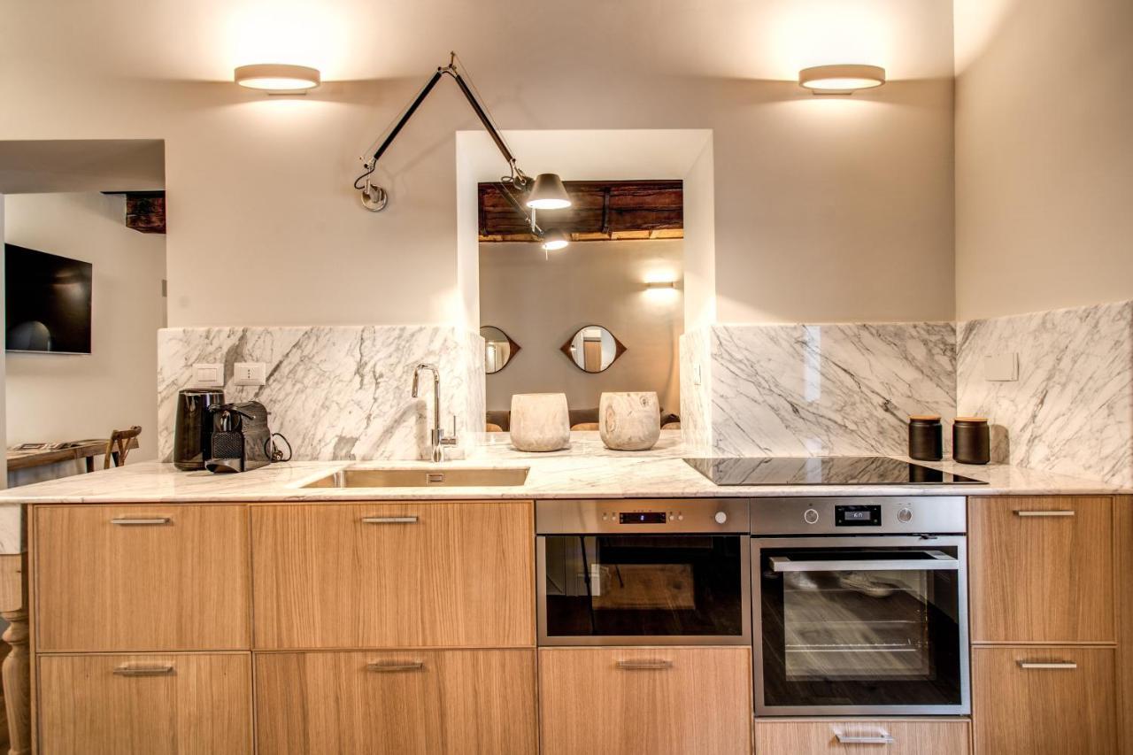 Apartment Febo Decharm Rom