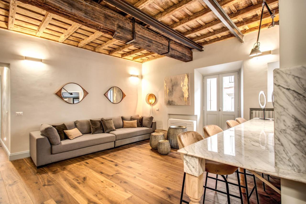 Apartment Febo Decharm Rom